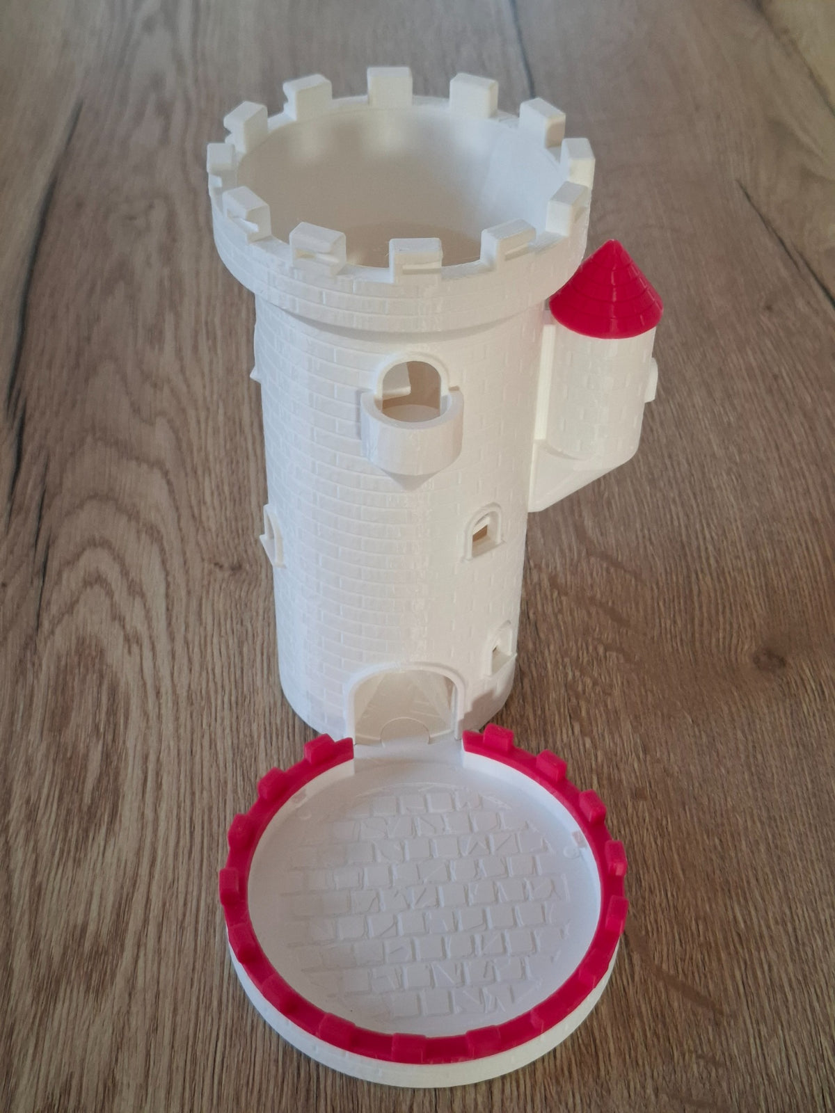 Sprookjesdobbeltoren met opbergtorentje